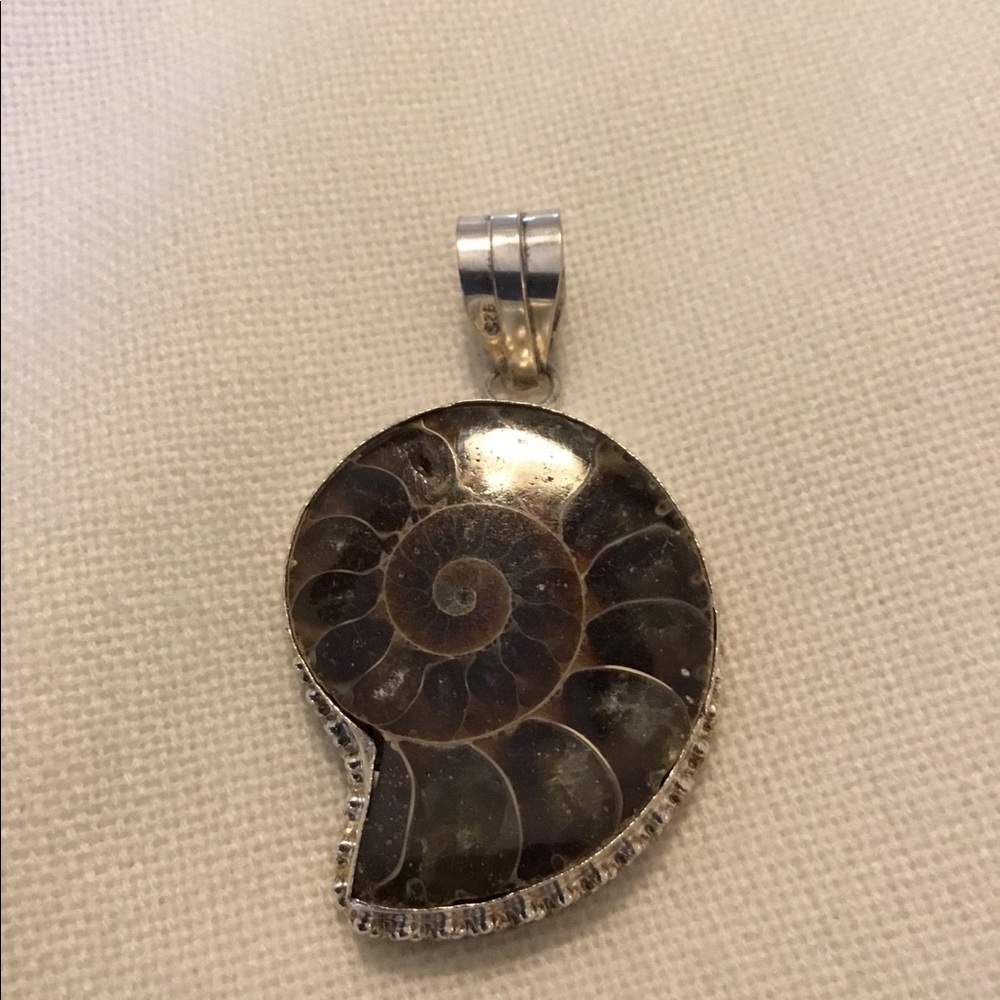 925 Ster.&marcasite Ammonite fossil shell pendant